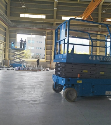 禾鼎高空車-台南高空車出租-強新工業