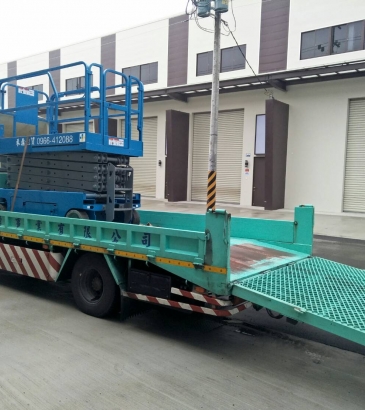 禾鼎高空車-太子工業城-台南高空車出租