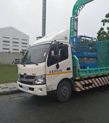 禾鼎高空車-台南高空車出租-光洋應用材料科技