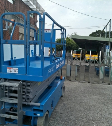 彰化高空車出租-禾鼎高空車-高空作業車