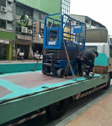 台中高空車-禾鼎高空車-高空作業車出租