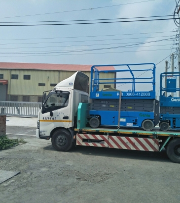 高空車-禾鼎-高空作業車出租-履帶車出租