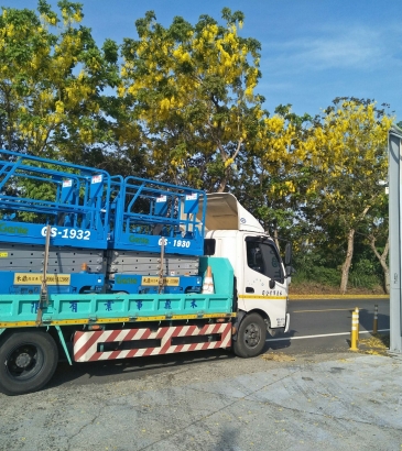 高空車出租-高空作業車-禾鼎自走車